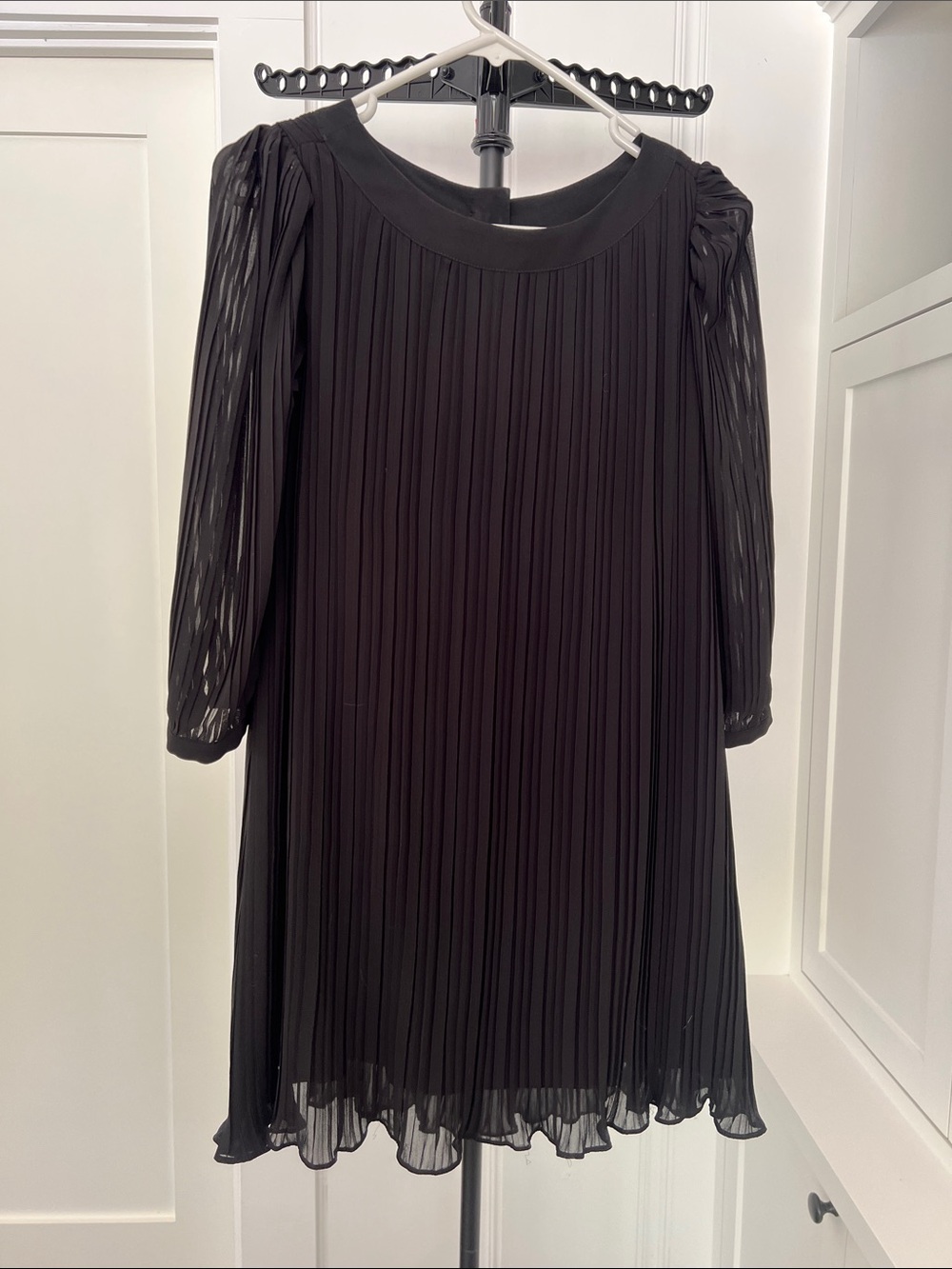 dear creatures Black Pleated Chiffon Long-Sleeve Dress